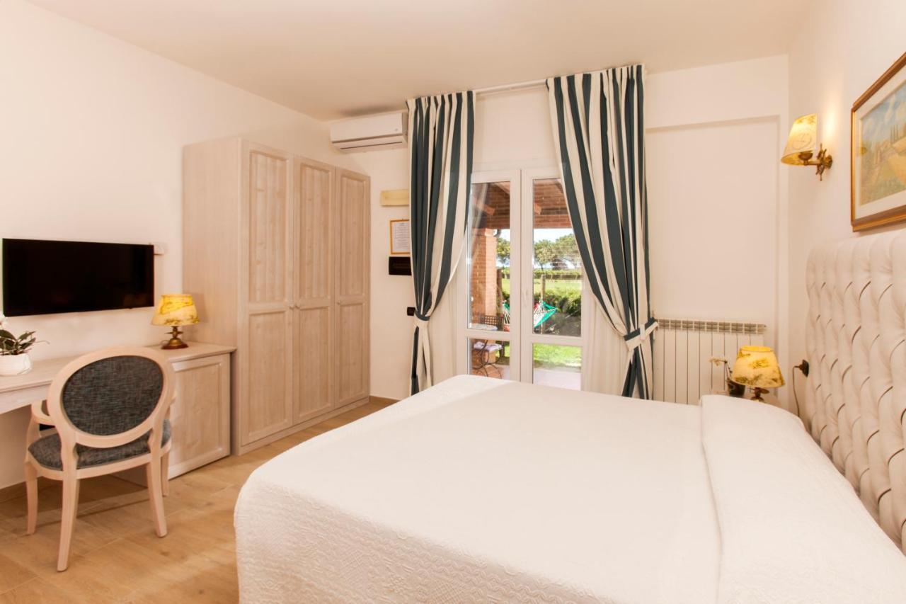 Fattoria Maremmana Aparthotel Marina di Grosseto Bagian luar foto