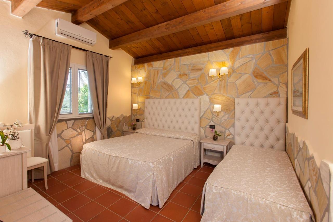 Fattoria Maremmana Aparthotel Marina di Grosseto Bagian luar foto