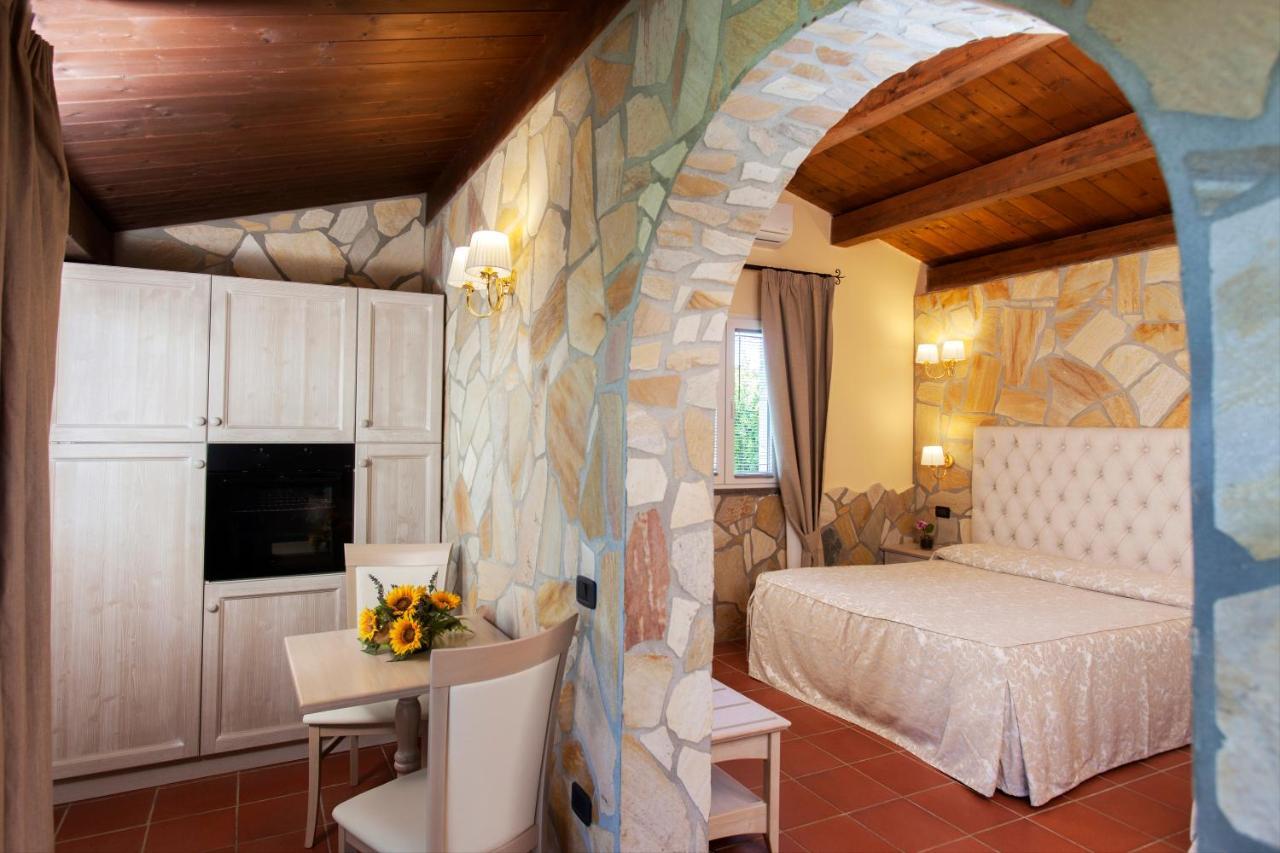 Fattoria Maremmana Aparthotel Marina di Grosseto Bagian luar foto