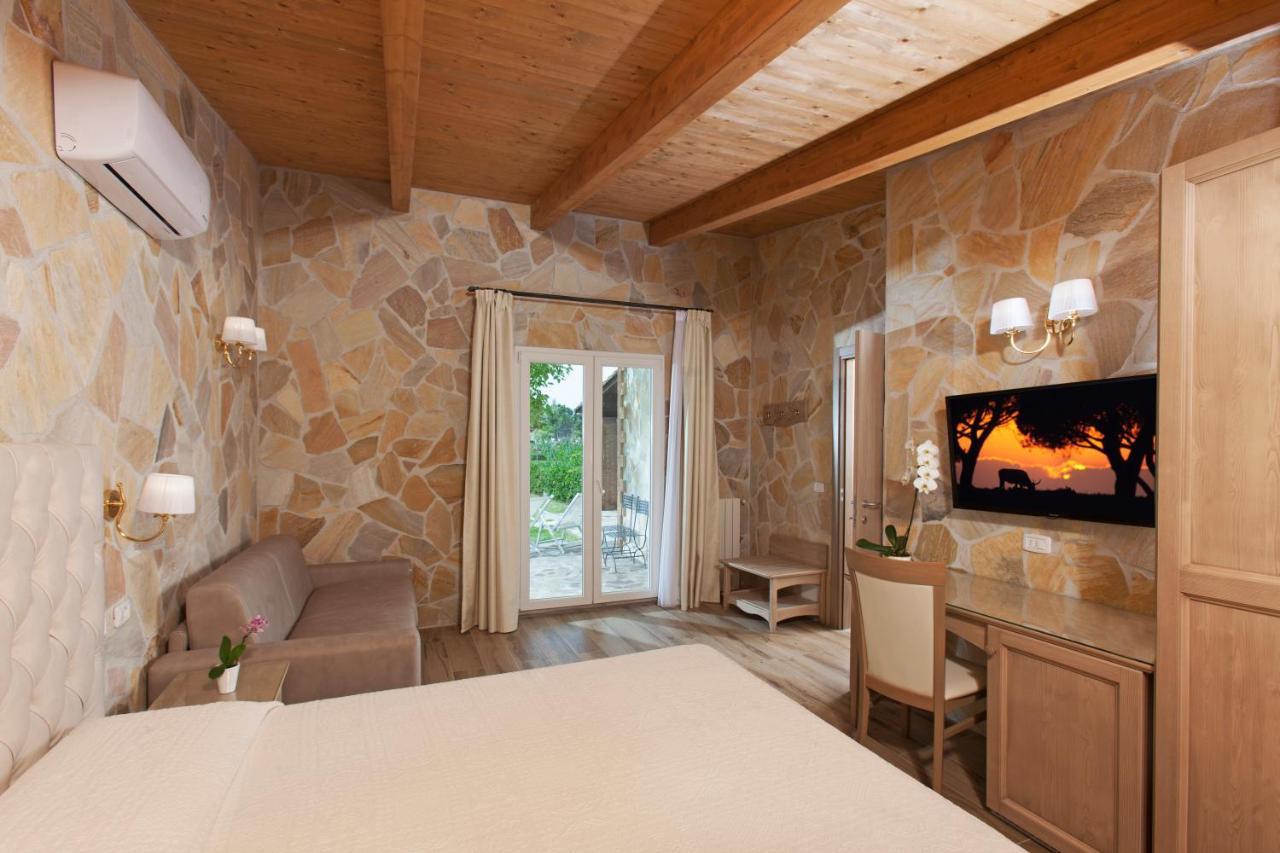 Fattoria Maremmana Aparthotel Marina di Grosseto Bagian luar foto