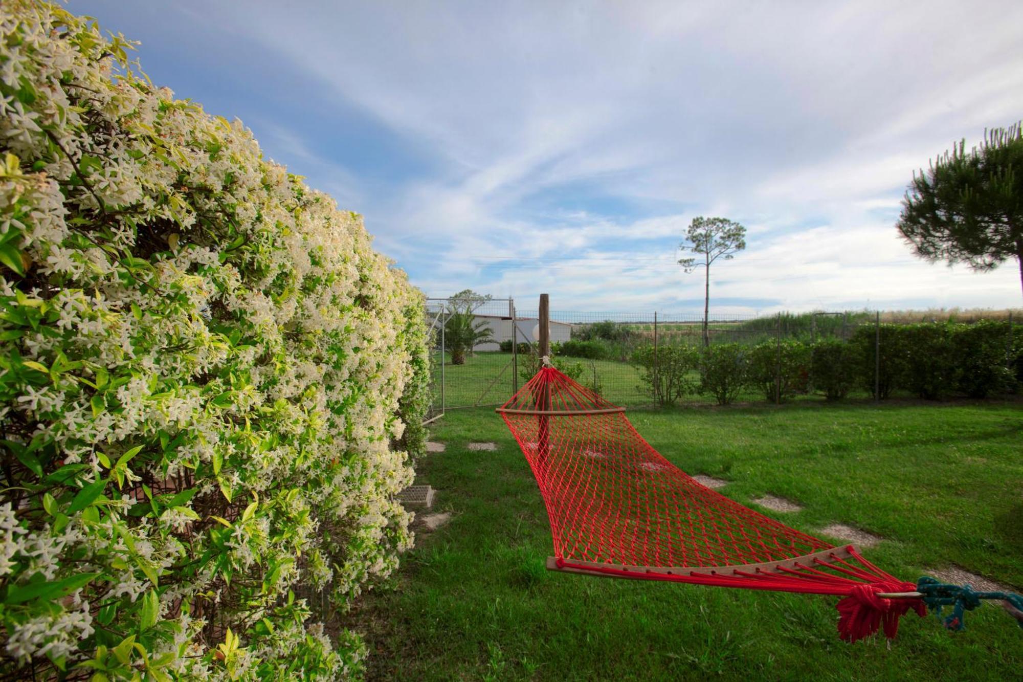 Fattoria Maremmana Aparthotel Marina di Grosseto Bagian luar foto