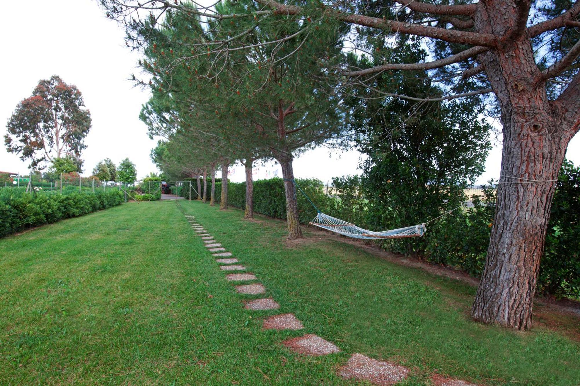 Fattoria Maremmana Aparthotel Marina di Grosseto Bagian luar foto
