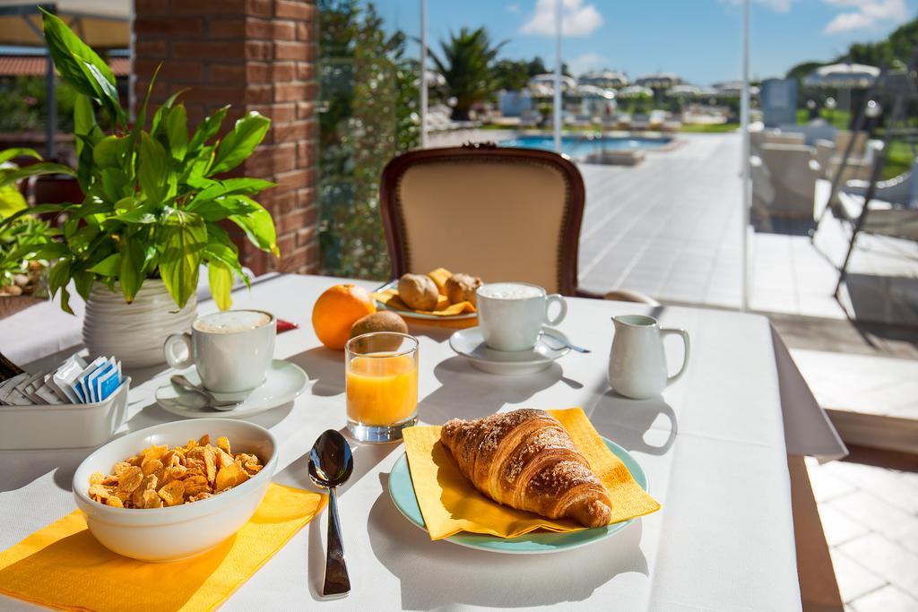 Fattoria Maremmana Aparthotel Marina di Grosseto Bagian luar foto